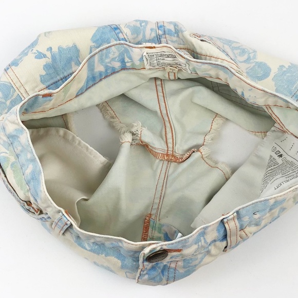 Current/Elliott The Boyfriend Short in 'Blue Rose' - Picture 13 of 16